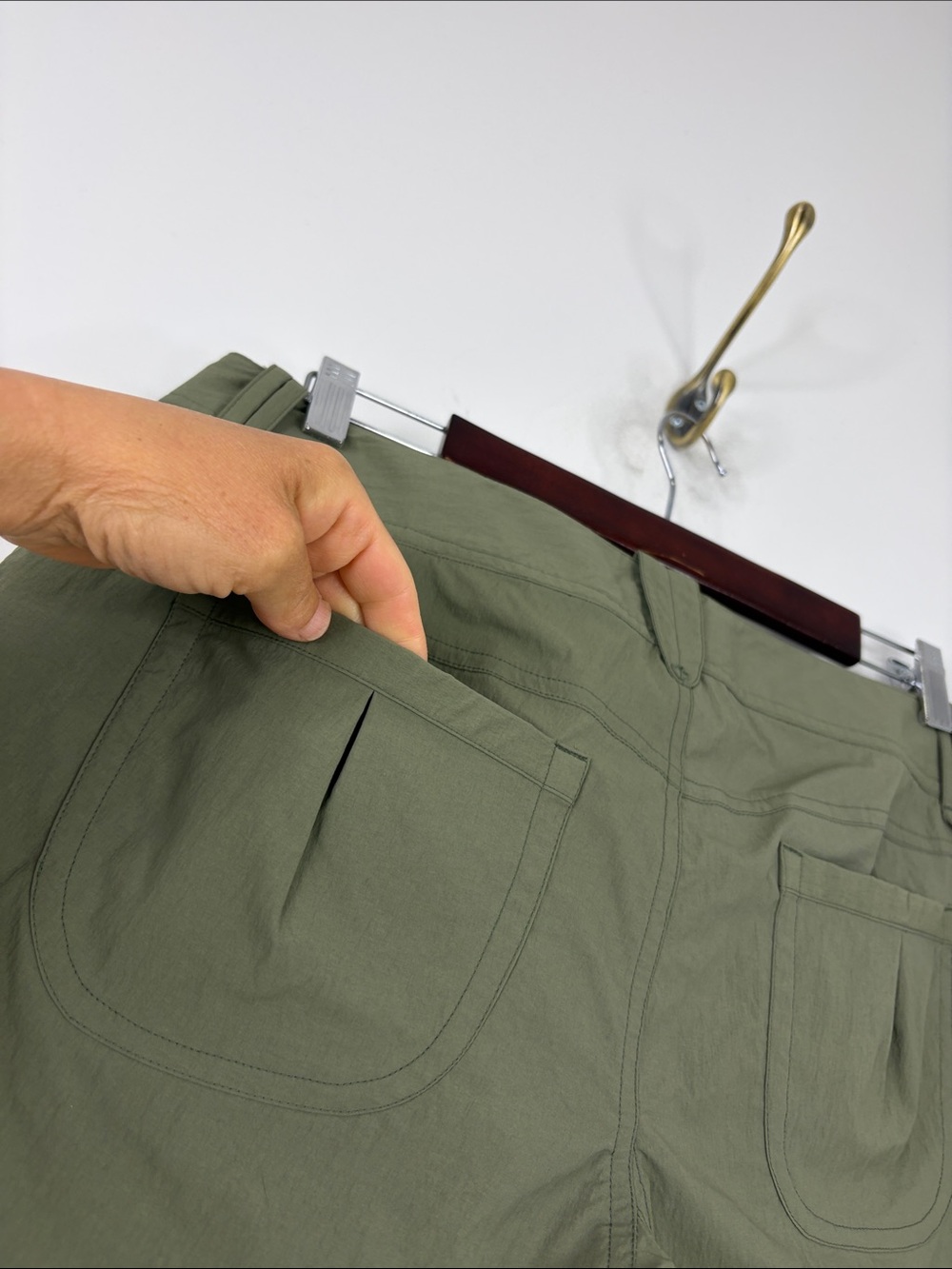 New Arcteryx Parapet Shorts Womens 10 Cargo Green Hiking Outdoors Camping - Picture 6 of 16